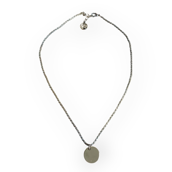 Jewelry - Elegant Silver Pendant Necklace